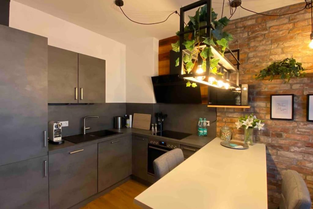 Sanierte Wohnung Mit Balkon Im Hochparterre Hanóver Exterior foto